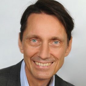 manager institut Trainer Manfred Gutheins